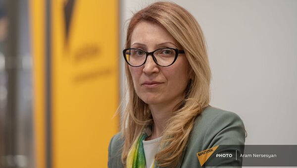 Министр труда, социальных и миграционных вопросов Карабаха Мане Тандилян в гостях радио Sputnik - Sputnik Армения