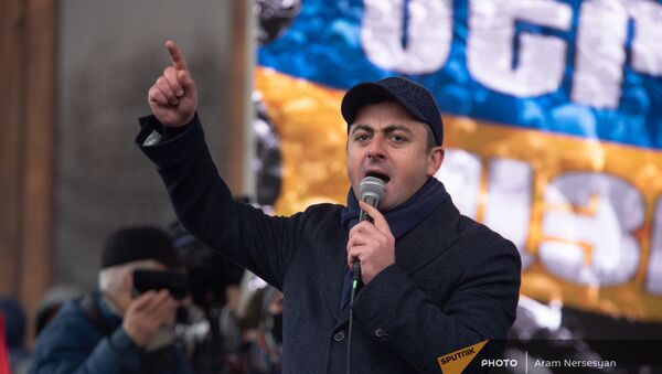  Ишхан Сагателян выступает на митинге оппозиции (20 февраля 2021). Еревaн - Sputnik Армения