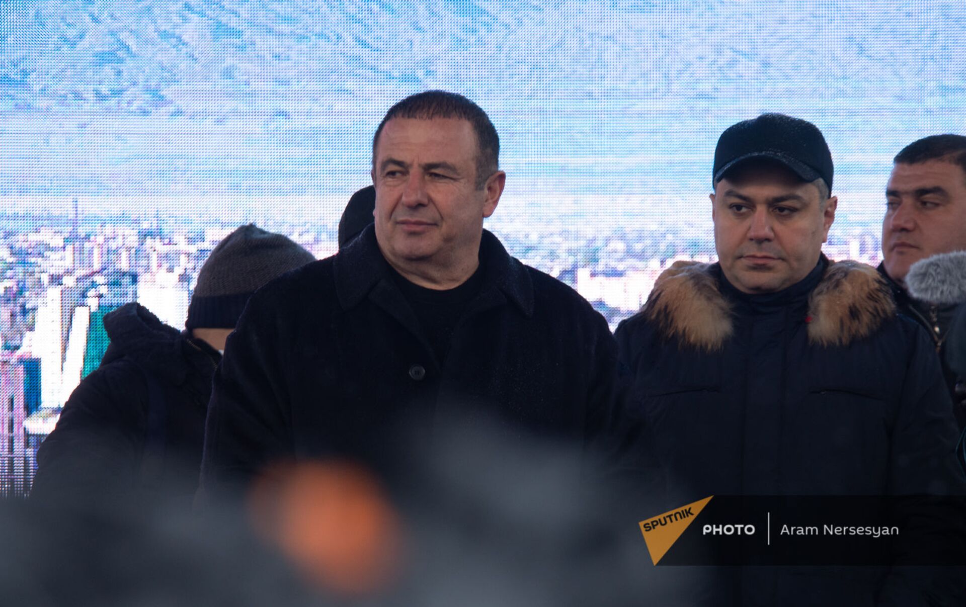 Армянский оппозиционер из КВН. Митинг 20 февраля