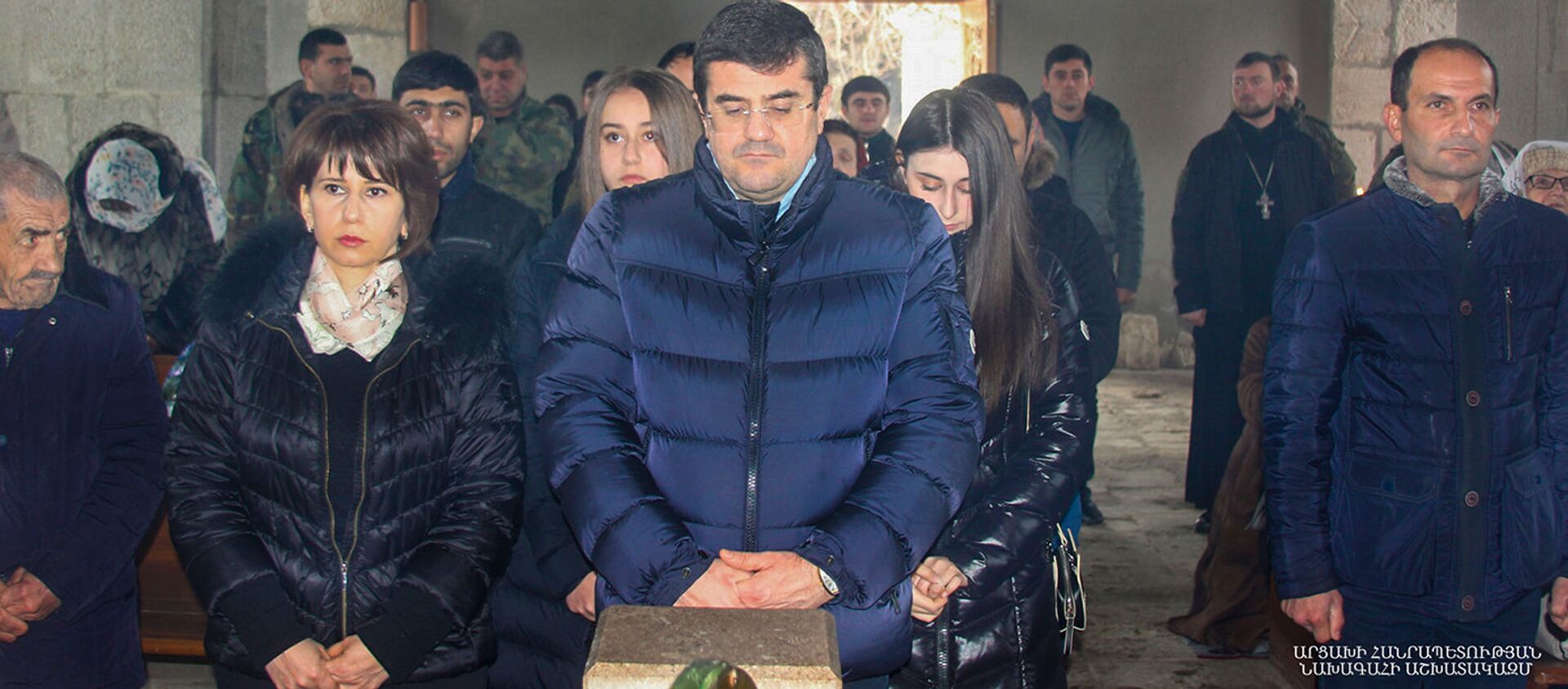 Президент Карабаха Араик Арутюнян с семьей посетил Святую литургию в монастыре Амараса (21 февраля 2021). Карабах - Sputnik Արմենիա, 1920, 21.02.2021