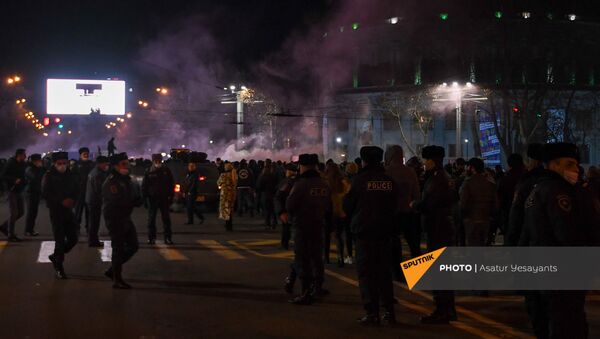 Оппозиционное Движение по спасению родины организовало шествие в столице (22 февраля 2021). Еревaн - Sputnik Армения