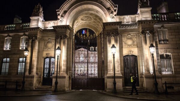 Вход в Елисейский дворец, официальную резиденцию президента Франции в Париже - Sputnik Армения