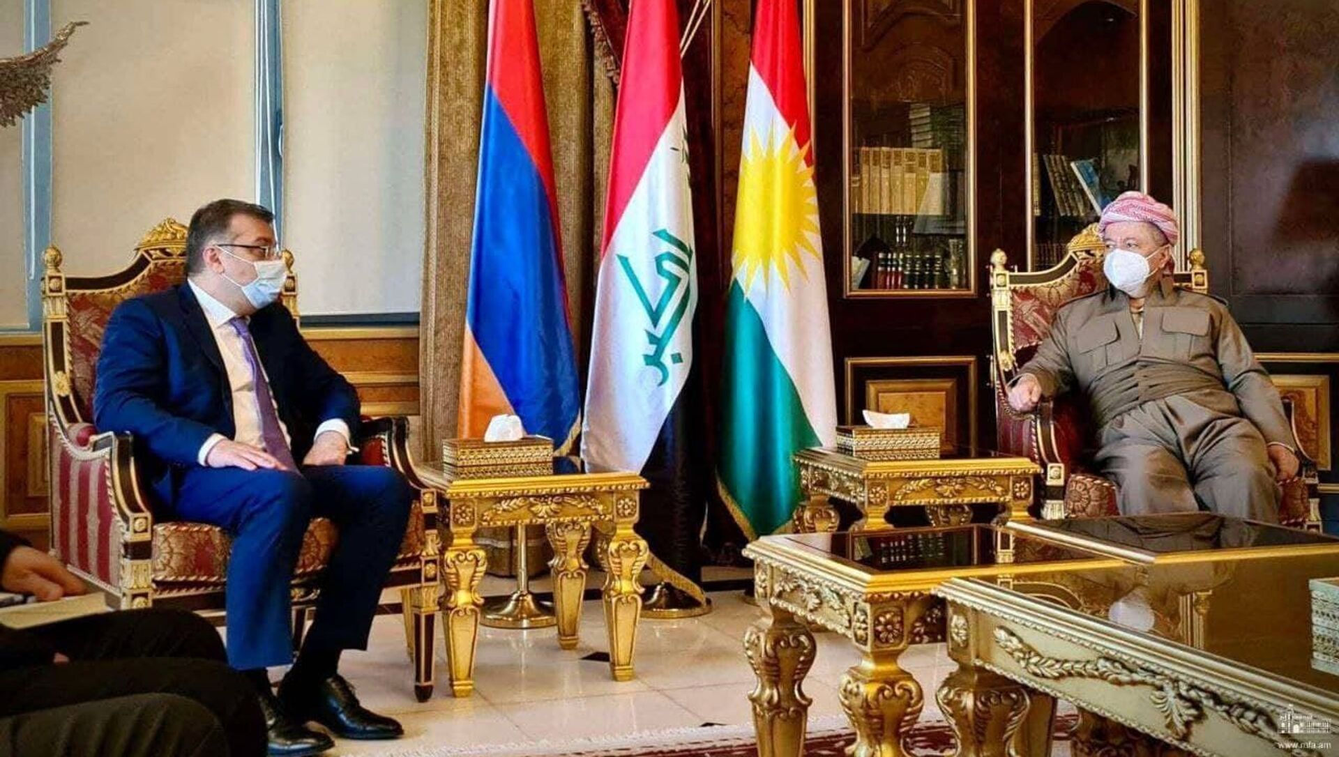 Заместитель министра иностранных дел Армении Артак Апитонян встретился с председателем Демократической партии Курдистана Масудом Барзани в Иракском Курдистане (24 февраля 2021). Ирак - Sputnik Армения, 1920, 24.02.2021