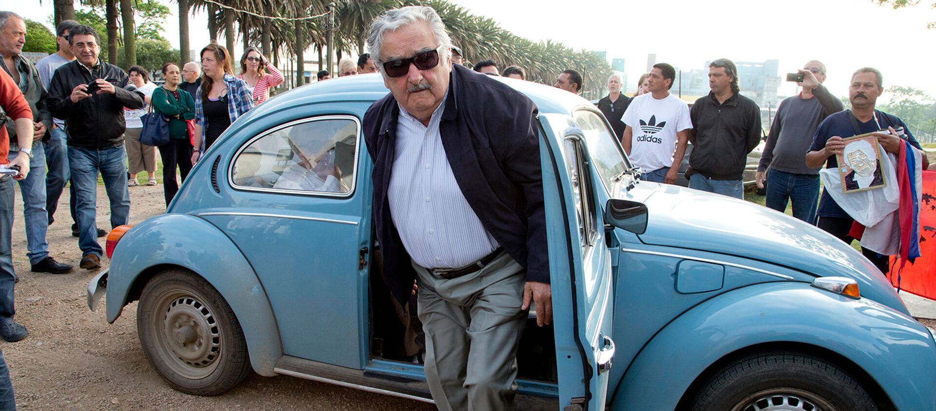 Бывший президент Уругвая Хосе Мухика прибывает на выборы (26 октября 2014). Монтевидео - Sputnik Արմենիա, 1920, 01.03.2021