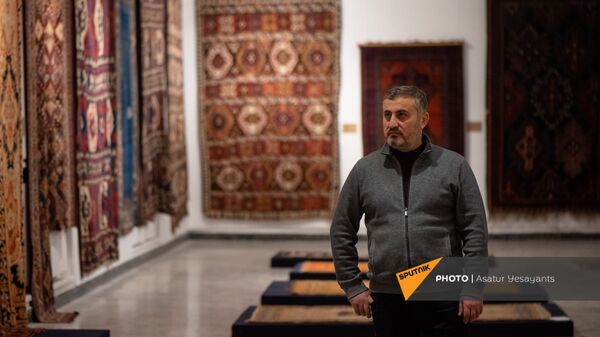 Директор Шушинского музея ковров Вардан Асцатрян  - Sputnik Армения