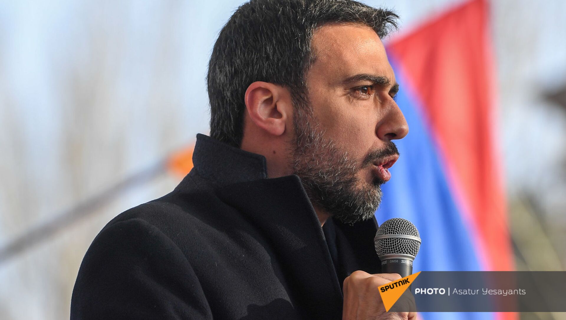 Адвокат Арам Вардеванян выступает с речью во время митинга оппозиции на проспекте Баграмяна перед зданием Национального Собрания Армении (3 марта 2021). Еревaн - Sputnik Արմենիա, 1920, 07.06.2021