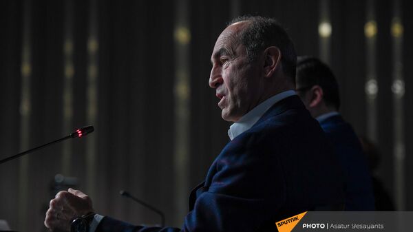 Пресс-конференция второго президента Армении Роберта Кочаряна для российских журналистов (4 марта 2021). Еревaн - Sputnik Արմենիա