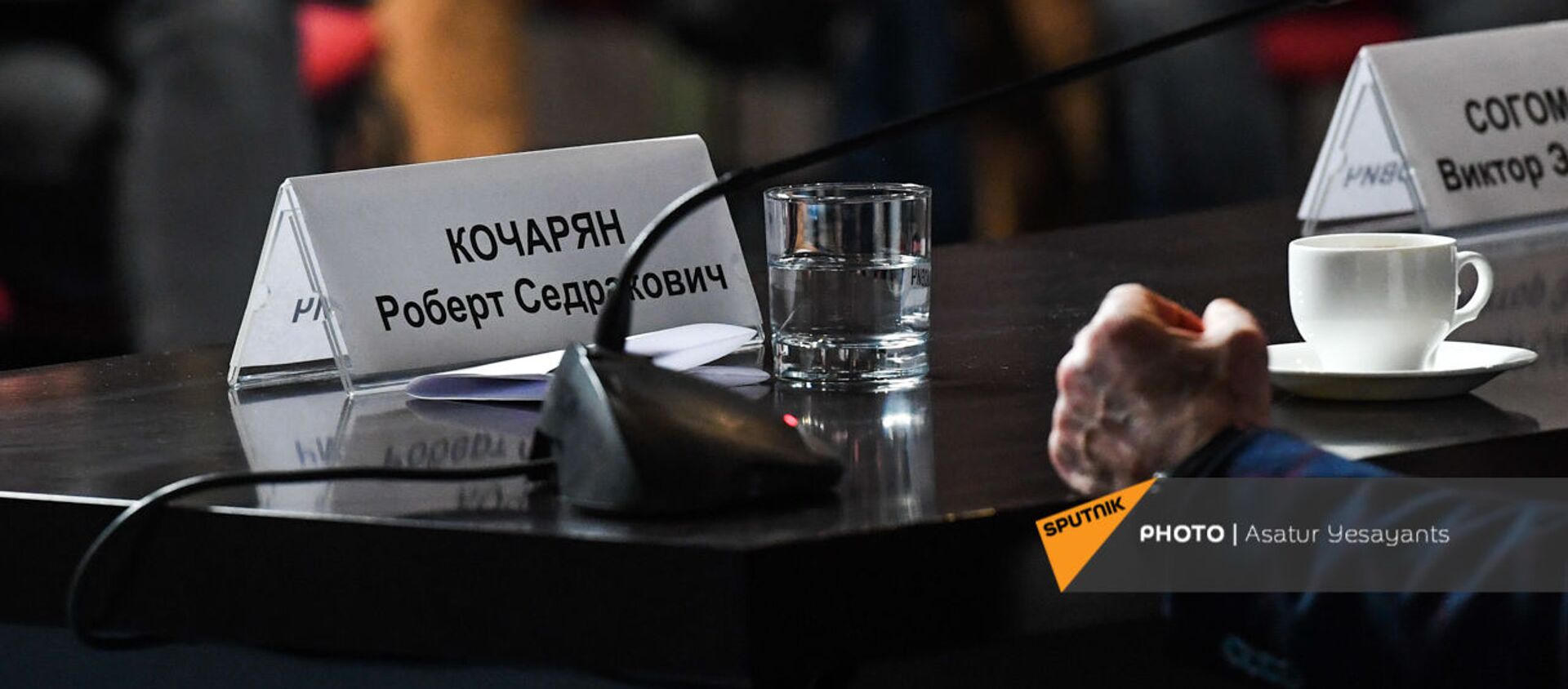 Пресс-конференция второго президента Армении Роберта Кочаряна для российских журналистов (4 марта 2021). Еревaн - Sputnik Արմենիա, 1920, 05.04.2021
