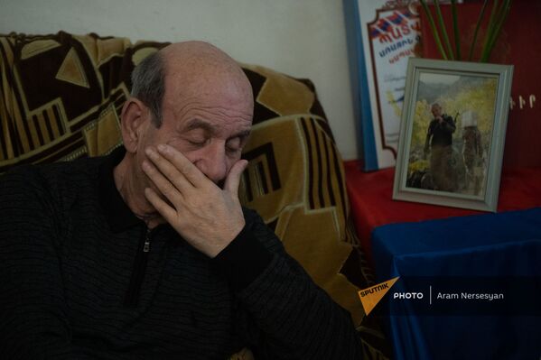 Валерий Ханумян - отец Тиграна Ханумяна, погибшего на войне в Карабахе - Sputnik Армения