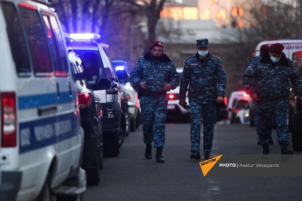 Полиция на митинге оппозиции (9 марта 2021). Еревaн Полиция на митинге оппозиции (9 марта 2021). Еревaн - Sputnik Армения