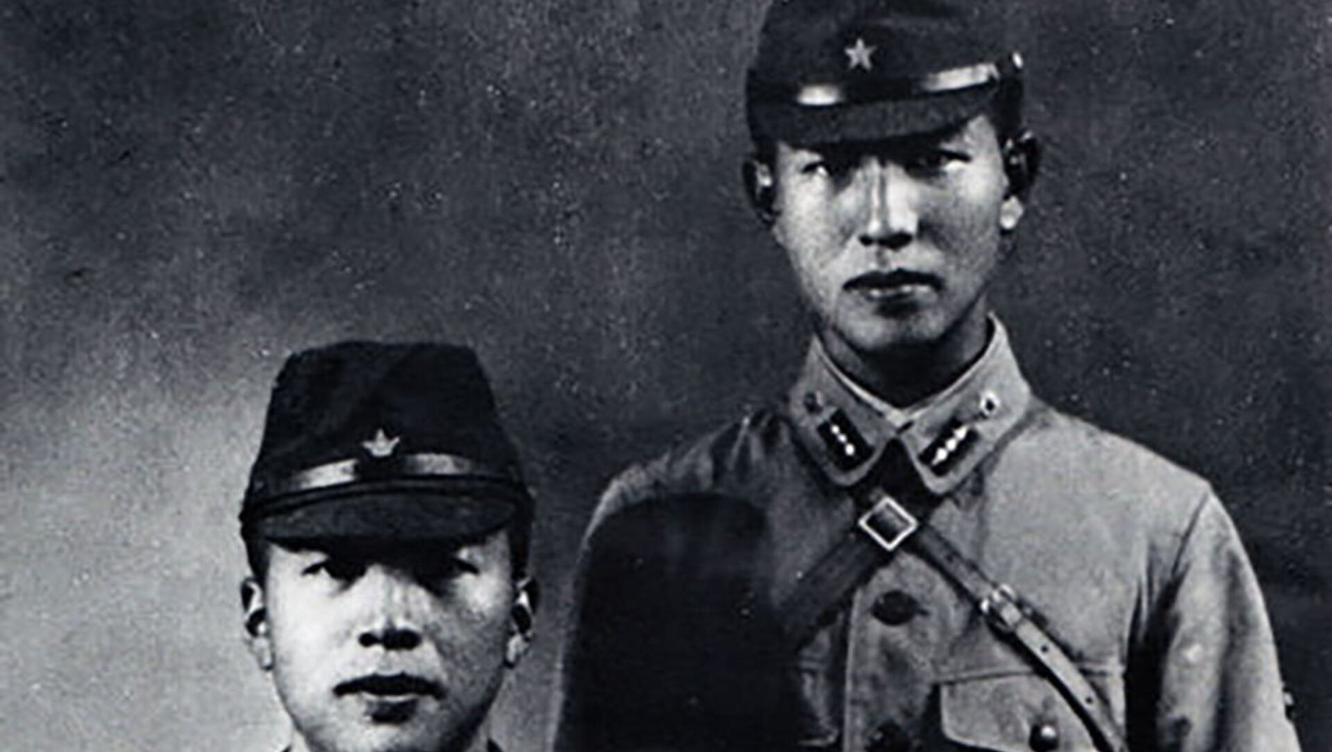  Младший лейтенант войсковой разведки японских ВС Хироо Онода (справа) - Sputnik Արմենիա, 1920, 09.03.2021