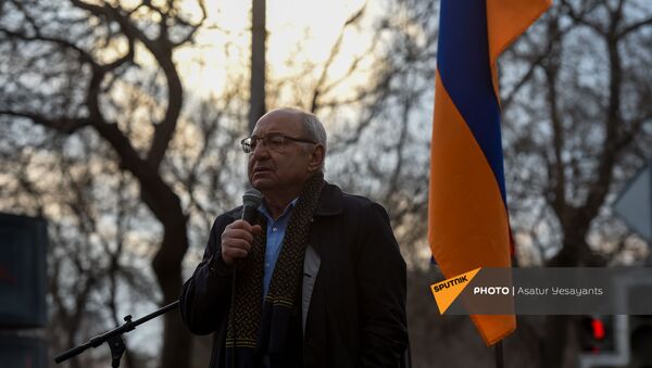 Вазген Манукян во время митинга оппозиции (10 марта 2021). Еревaн - Sputnik Արմենիա