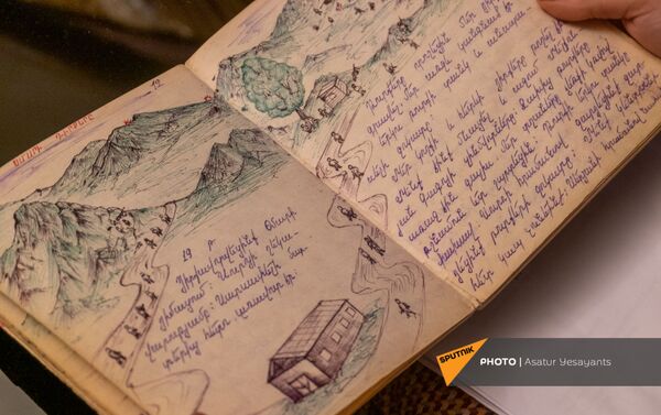 Тетради с рисунками и записями погибшего в карабахской войне Эдика Карапетяна - Sputnik Армения