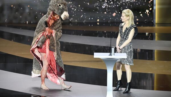 Актриса Коринн Масьеро во время 46-й церемонии вручения премии Сезар (12 марта 2021). Париж - Sputnik Արմենիա