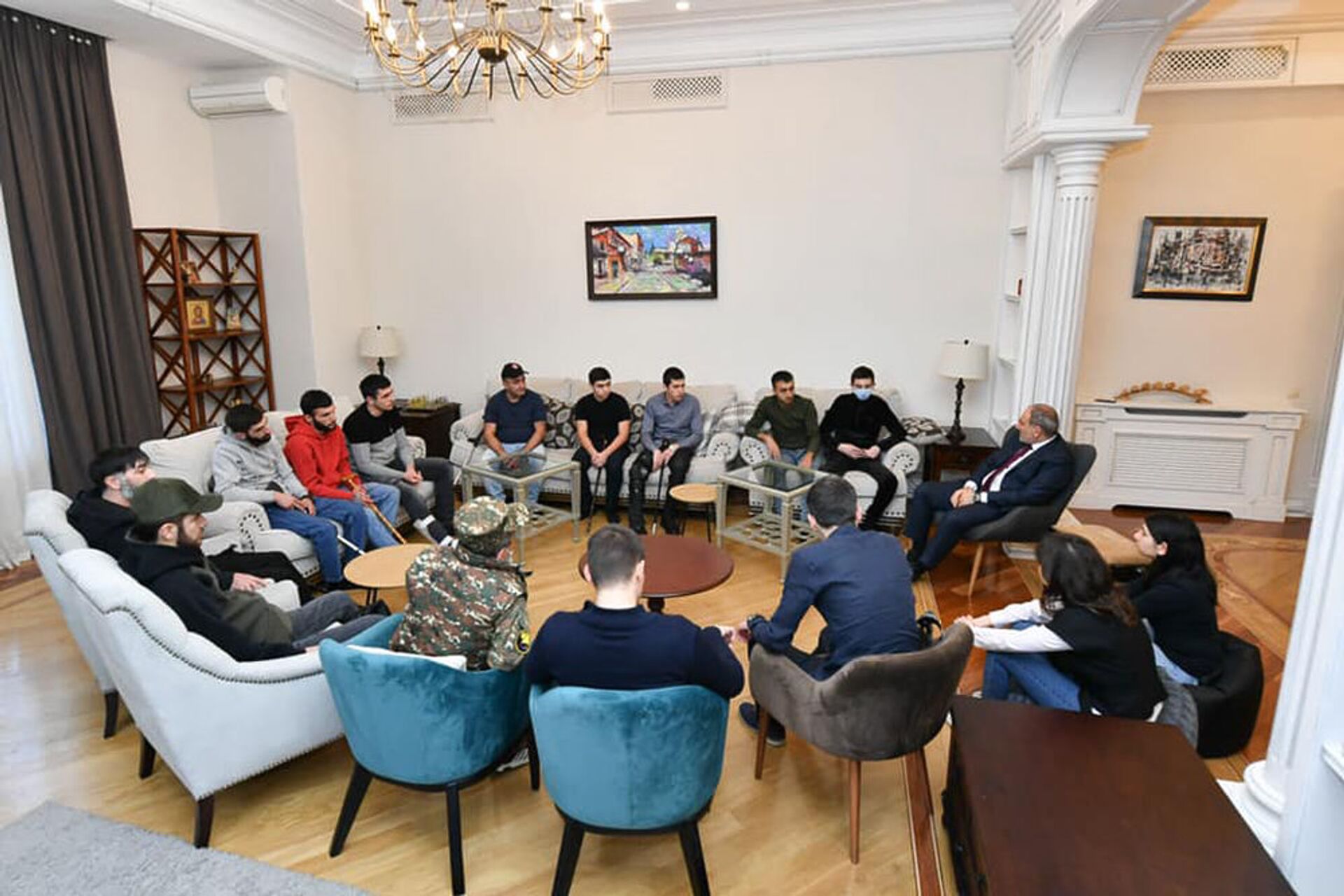 Группа участников войны в Карабахе побывала в гостях у Пашиняна - Sputnik Армения, 1920, 13.03.2021