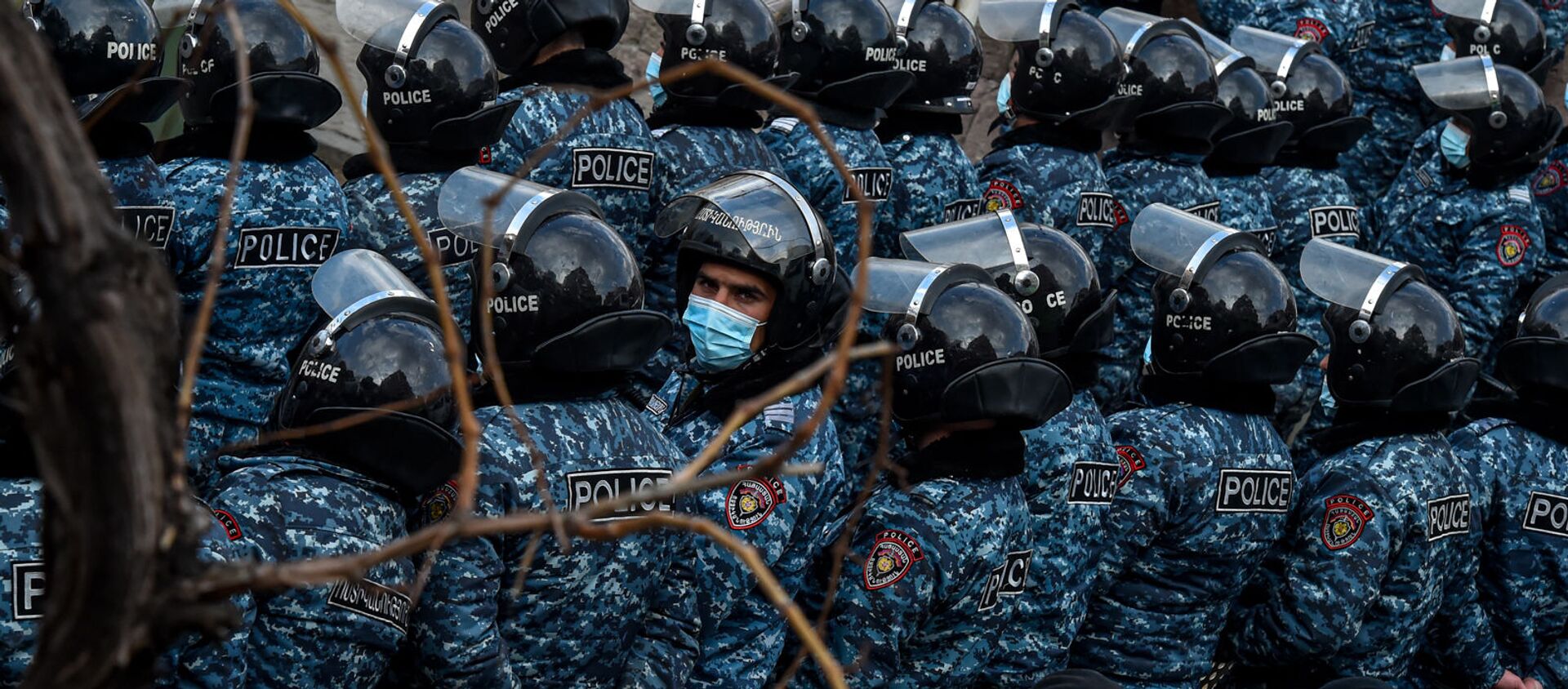 Полиция во время митинга оппозиции (10 марта 2021). Еревaн - Sputnik Արմենիա, 1920, 29.03.2021
