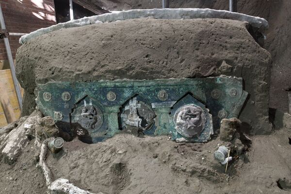 Римская колесница, обнаруженная недалеко от археологического парка Помпеи - Sputnik Армения
