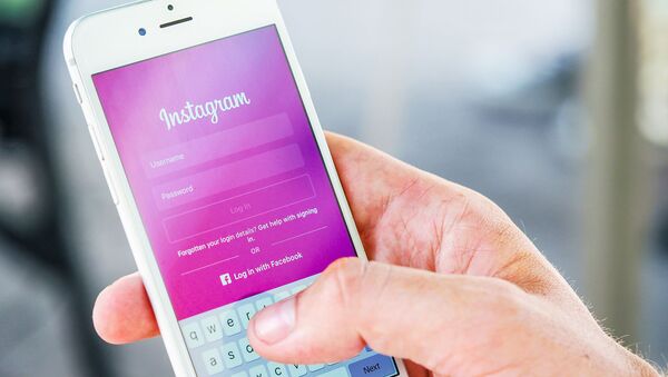 Instagram запретит взрослым отправлять личные сообщения подросткам - Sputnik Армения