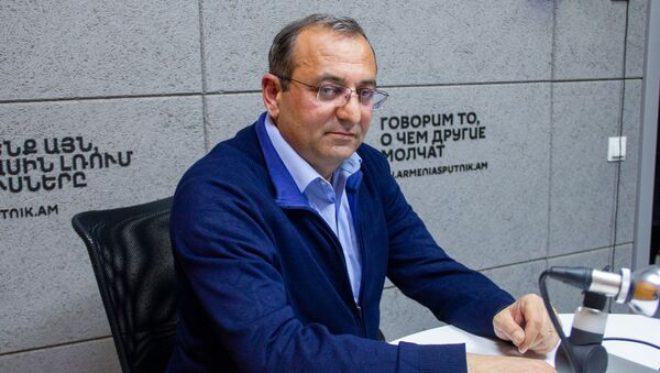 Представитель Верховного органа АРФ Дашнакцутюн (АРФД) Арцвик Минасян в гостях радио Sputnik - Sputnik Արմենիա