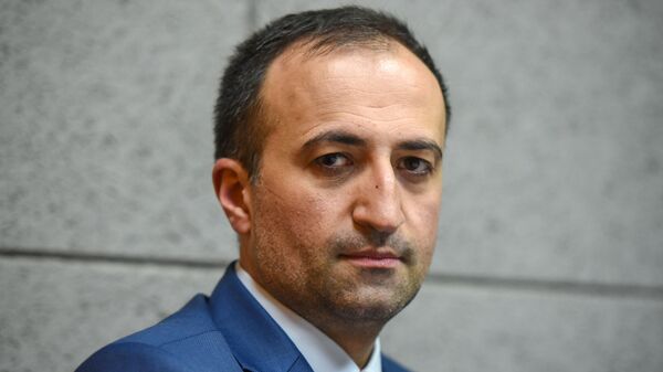 Руководитель аппарата премьер-министра Армении Арсен Торосян в гостях радио Sputnik - Sputnik Армения