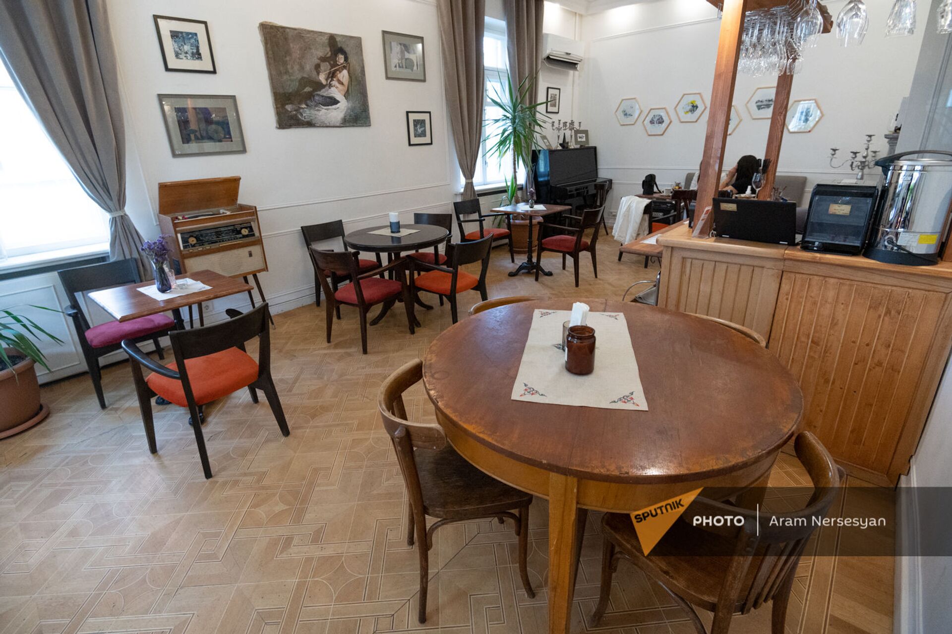 «Մաճառ 44»․ ինչպես Լոնդոնից եկած հայուհին բարեգործական ռեստորան բացեց Երևանում - Sputnik Արմենիա, 1920, 06.04.2021