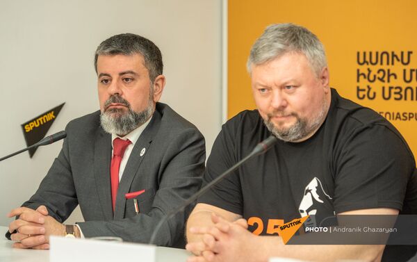 Пресс-конференция, посвященная записи всех 9 симфоний Людвига Ван Бетховена (2 апреля 2021). Еревaн Пресс-конференция, посвященная записи всех 9 симфоний Людвига Ван Бетховена (2 апреля 2021). Еревaн - Sputnik Армения