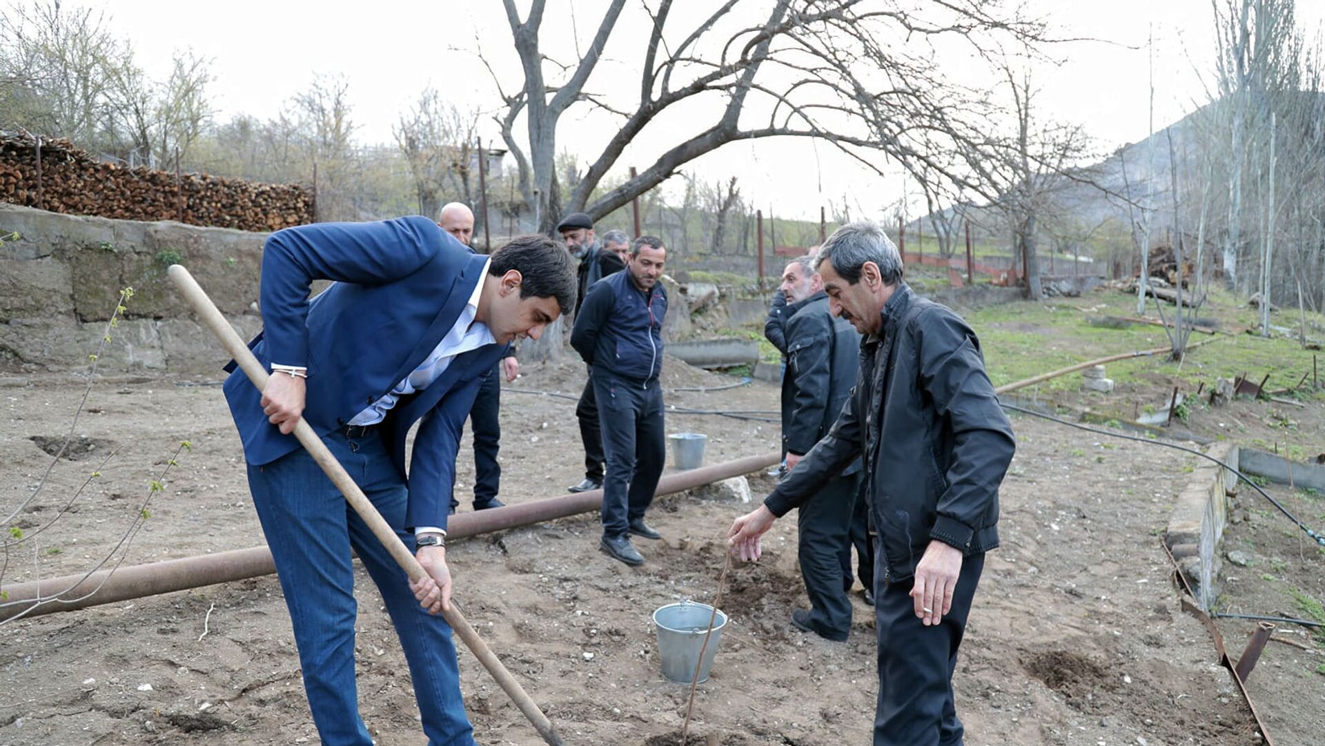 Посадка деревьев в приграничной общине Воротан (3 апреля 2021). Сюник - Sputnik Армения, 1920, 03.04.2021