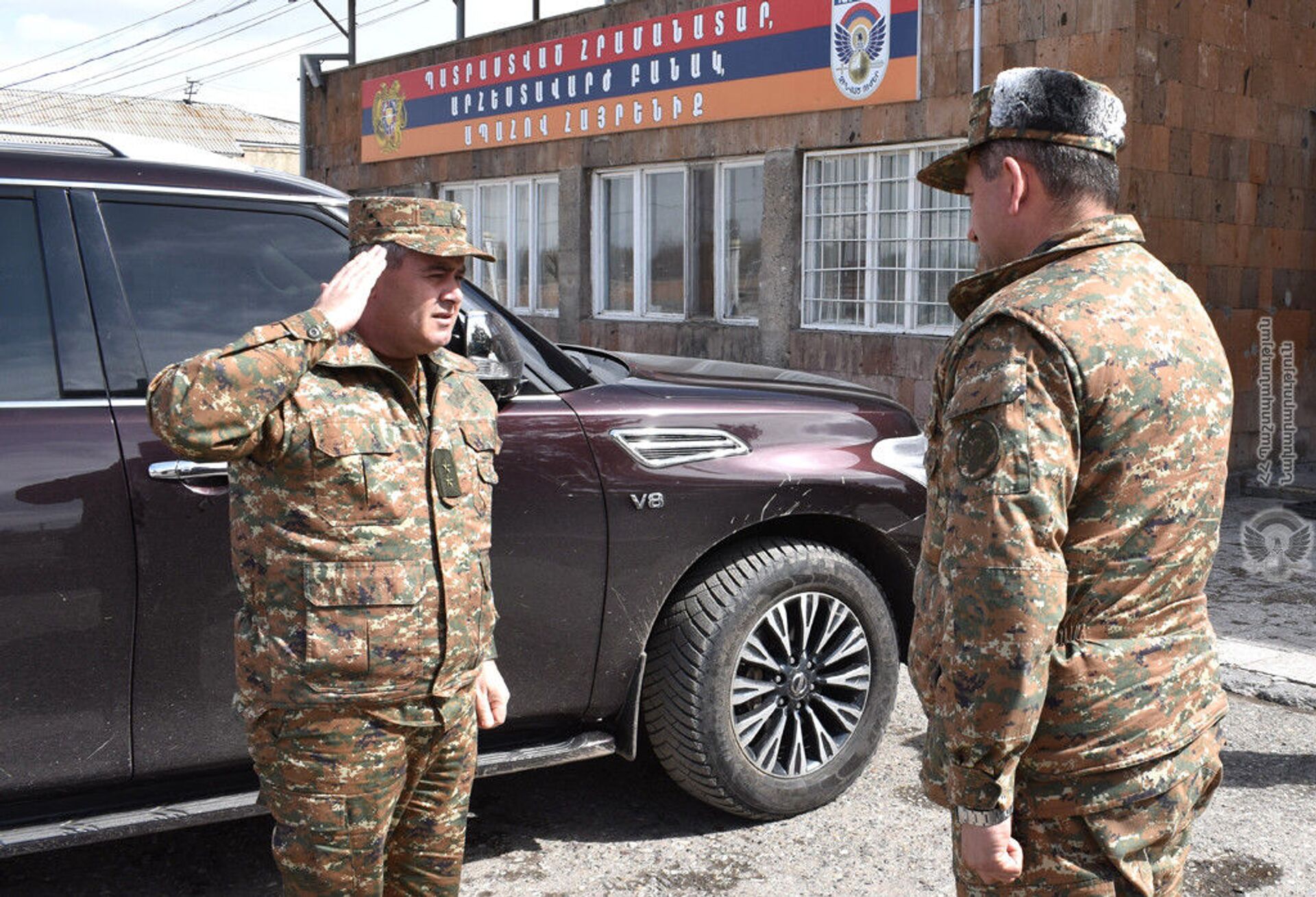 Глава Генштаба ВС Армении посетил боевые позиции на восточном участке границы Глава Генштаба ВС Армении посетил боевые позиции на восточном участке границы - Sputnik Армения, 1920, 07.04.2021
