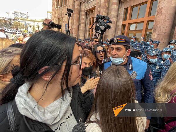 Акция протеста женщин-участниц движения ВЕТО, требующих отставки премьер-министра Пашиняна (7 апреля 2021). Еревaн Акция протеста женщин-участниц движения ВЕТО, требующих отставки премьер-министра Пашиняна (7 апреля 2021). Еревaн - Sputnik Армения