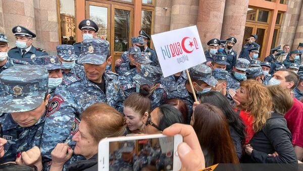 Акция протеста женщин-участниц движения ВЕТО, требующих отставки премьер-министра Пашиняна (7 апреля 2021). Еревaн - Sputnik Արմենիա