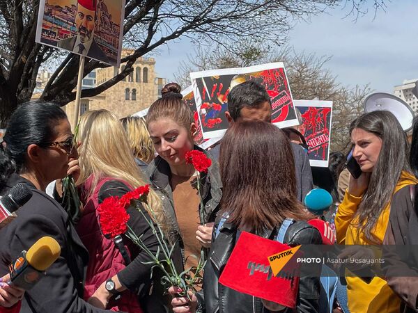 Акция протеста женщин-участниц движения ВЕТО, требующих отставки премьер-министра Пашиняна (7 апреля 2021). Еревaн Акция протеста женщин-участниц движения ВЕТО, требующих отставки премьер-министра Пашиняна (7 апреля 2021). Еревaн - Sputnik Армения