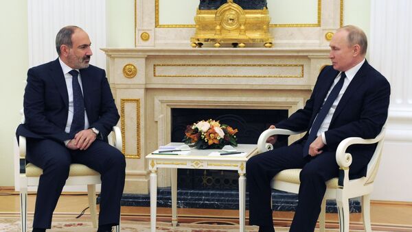 Премьер-министр Армении Никол Пашинян на встрече с президентом России Владимиром Путиным (7 апреля 2021). Москва - Sputnik Արմենիա