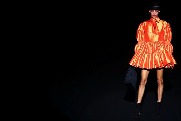 Մոդելը ներկայացնում են Ֆերնանդո Կլարոյի հավաքածուի հագուստներից մեկը - Sputnik Արմենիա