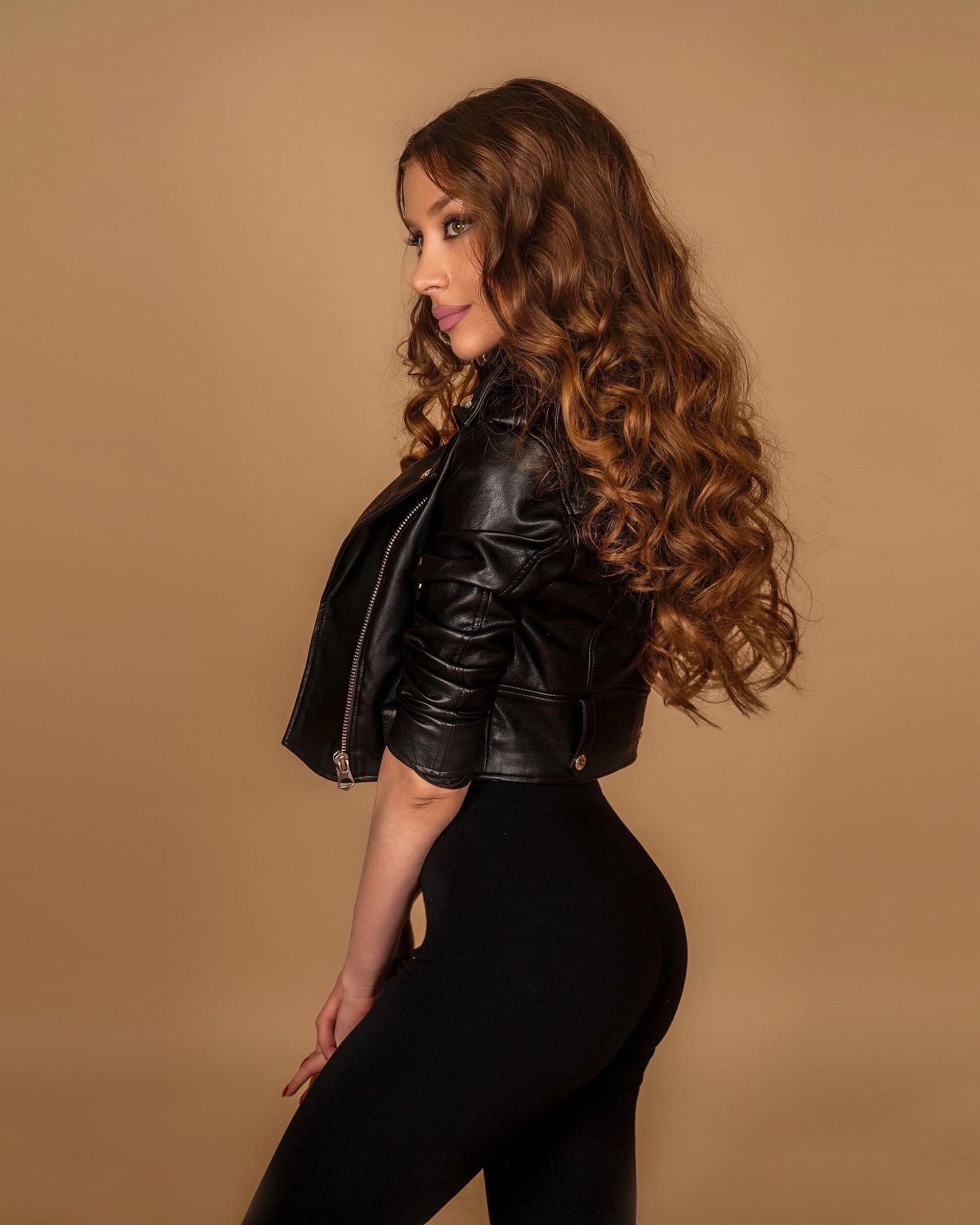 Армянская участница Мисс Вселенная-2019 рассказала, что больше всего ценит в мужчинах - Sputnik Армения, 1920, 17.04.2021