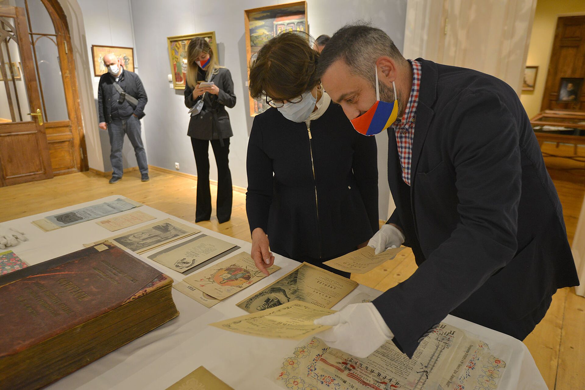 В тбилисском Art Palace открылся армянский уголок по случаю визита Нунэ Саркисян В тбилисском Art Palace открылся армянский уголок по случаю визита Нунэ Саркисян - Sputnik Армения, 1920, 16.04.2021