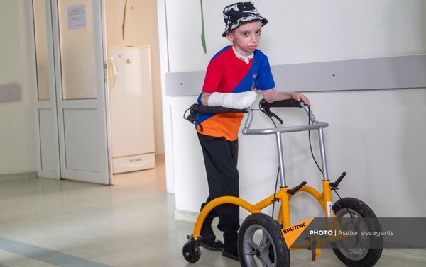 8–ամյա Վահե Մոսինյանը` հիվանդանոցում - Sputnik Արմենիա