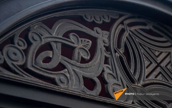 Outdoor effect–ի նորաոճ կանգառներից մեկը Երևանում Outdoor effect–ի նորաոճ կանգառներից մեկը Երևանում - Sputnik Արմենիա