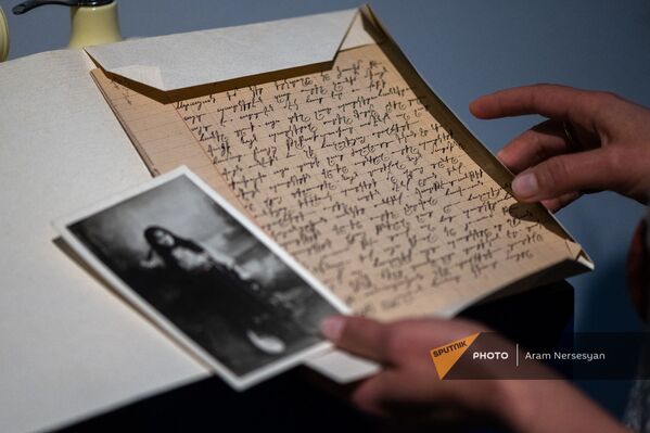 Фотография и письма из истории Ракель (Азатуи) Микаелян, выжившей во время Геноцида армян в Османской Империи - Sputnik Армения