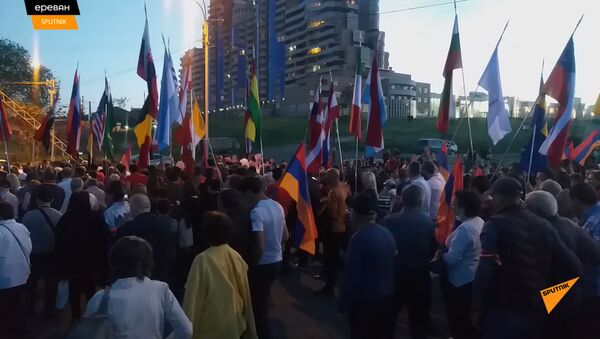 Реакция ереванцев на заявление Байдена по Геноциду - Sputnik Армения