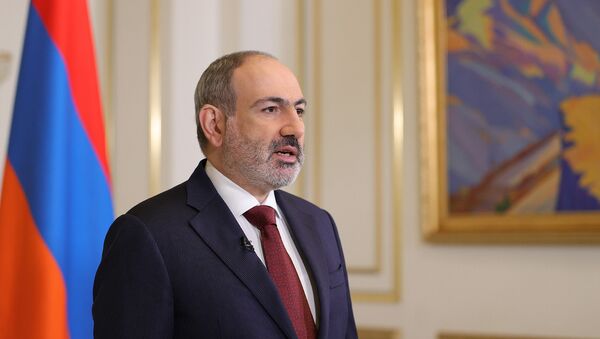 Обращение премьер-министра Никола Пашиняна в прямом эфире о своей отставке (25 апреля 2021). Еревaн - Sputnik Армения
