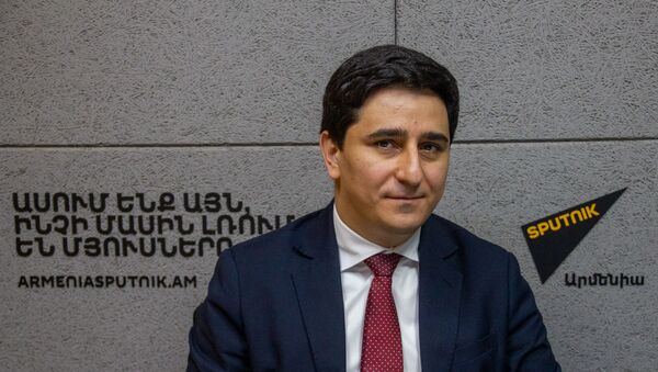 Представитель Армении в ЕСПЧ Егише Киракосян в гостях радио Sputnik Армения - Sputnik Արմենիա