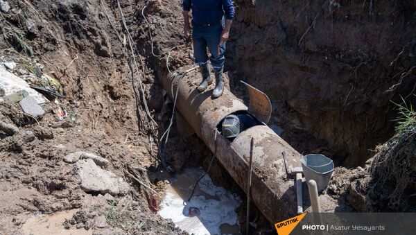 Затопленный участок дороги Ереван - Нубарашен - Sputnik Армения