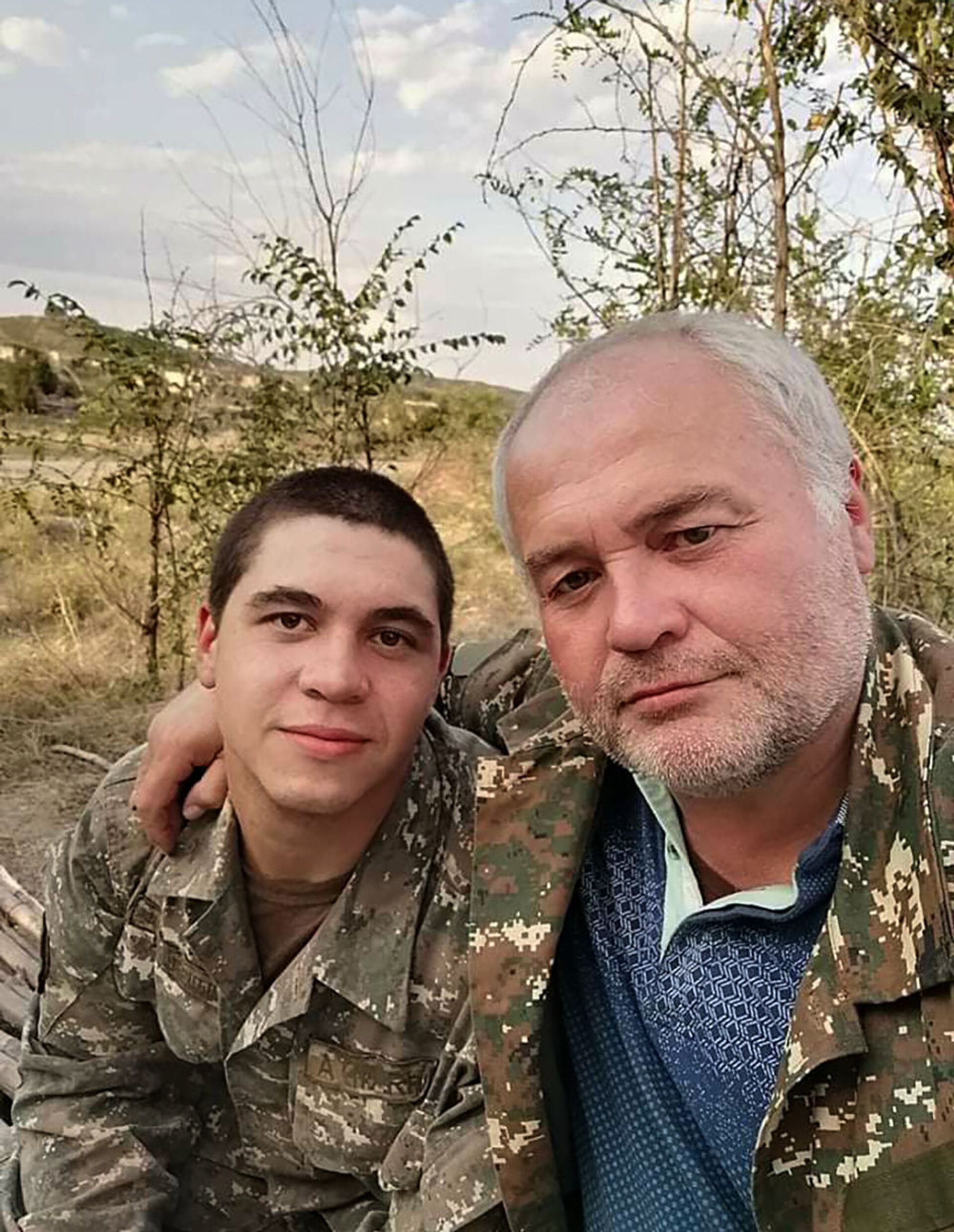 «Դե հիմա ինձ ասեք՝ ինչպես ապրեմ․․․». Գոռից ճառագող լույսով տունը լիքն է անգամ նրանից հետո «Դե հիմա ինձ ասեք՝ ինչպես ապրեմ․․․». Գոռից ճառագող լույսով տունը լիքն է անգամ նրանից հետո - Sputnik Արմենիա, 1920, 01.05.2021
