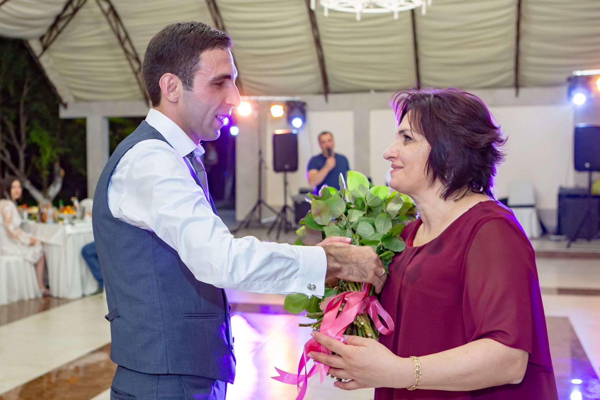 «Տղաս ո՜նց կցնծար հիմա». հերոսաբար զոհված Հրայրի մահից 6 ամիս անց ծնվել է նրա առաջնեկը «Տղաս ո՜նց կցնծար հիմա». հերոսաբար զոհված Հրայրի մահից 6 ամիս անց ծնվել է նրա առաջնեկը - Sputnik Արմենիա, 1920, 30.04.2021