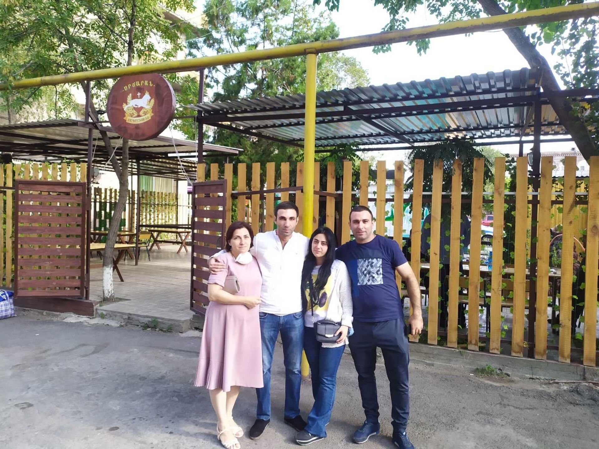 «Տղաս ո՜նց կցնծար հիմա». հերոսաբար զոհված Հրայրի մահից 6 ամիս անց ծնվել է նրա առաջնեկը «Տղաս ո՜նց կցնծար հիմա». հերոսաբար զոհված Հրայրի մահից 6 ամիս անց ծնվել է նրա առաջնեկը - Sputnik Արմենիա, 1920, 30.04.2021