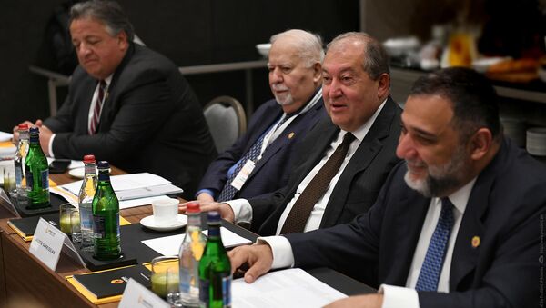 Президент Армен Саркисян принял участие во встрече отборочной комиссии премии Аврора (19 октября 2019). Еревaн - Sputnik Արմենիա