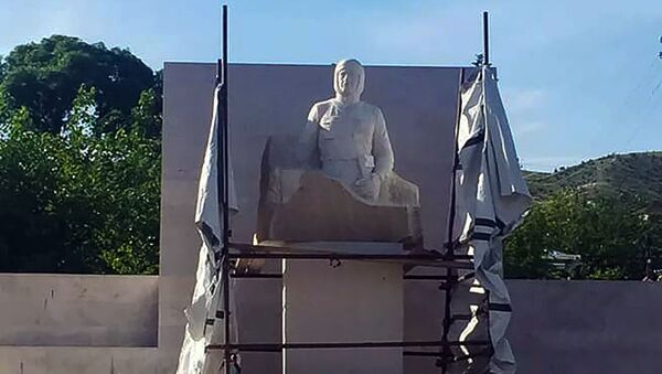 Памятник Гарегину Нжде в Мартуни, Карабах - Sputnik Արմենիա