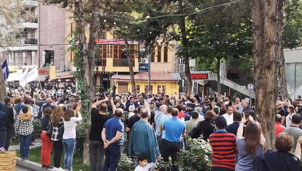 Как встречали Роберта Кочаряна на митинге - Sputnik Արմենիա