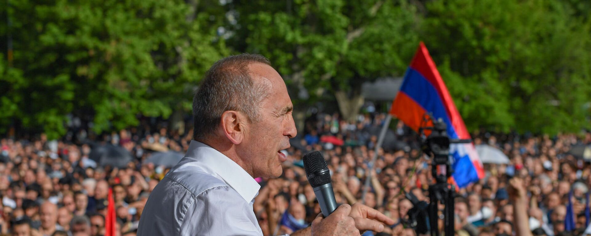 Роберт Кочарян выступает на митинге (9 мая 2021). Еревaн - Sputnik Армения, 1920, 22.05.2021