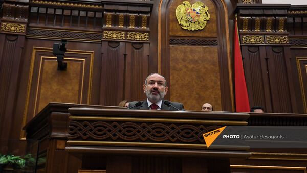 И.о премьер-министра Никол Пашинян на заседании Парламента (10 мая 2021). Еревaн - Sputnik Армения